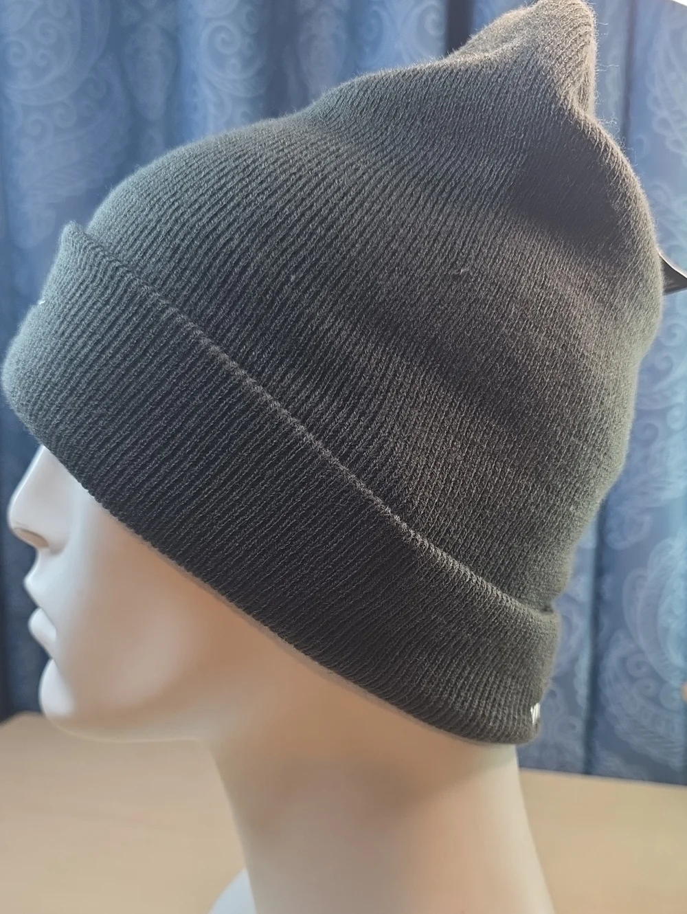 NWT Nike x Vivint.Solar Knit Beanie / Winter Hat - Cool Gray (Unisex One Size)